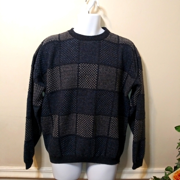 Vintage Bill Blass 3D Textured Patchwork Patterned Blue & Gray Grandpa Sweater - Picture 7 of 7